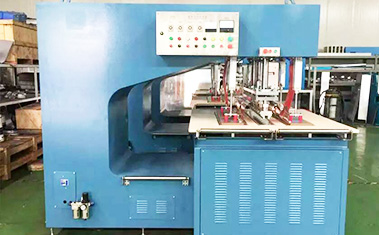 軟體沼氣池高周波熱合機(jī)